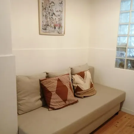 Apartamento Encantador Com Patio *