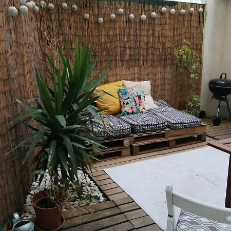 Apartamento Encantador Com Patio *