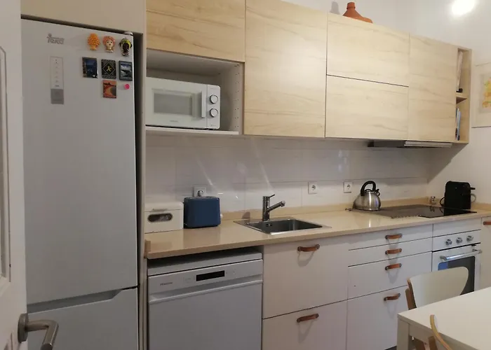 Encantador Com Pátio * Lisboa