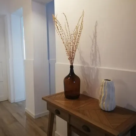 Encantador Com Patio Διαμέρισμα *