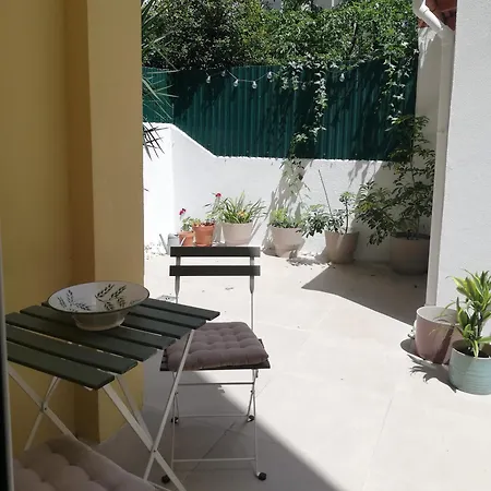 Encantador Com Patio Лиссабон